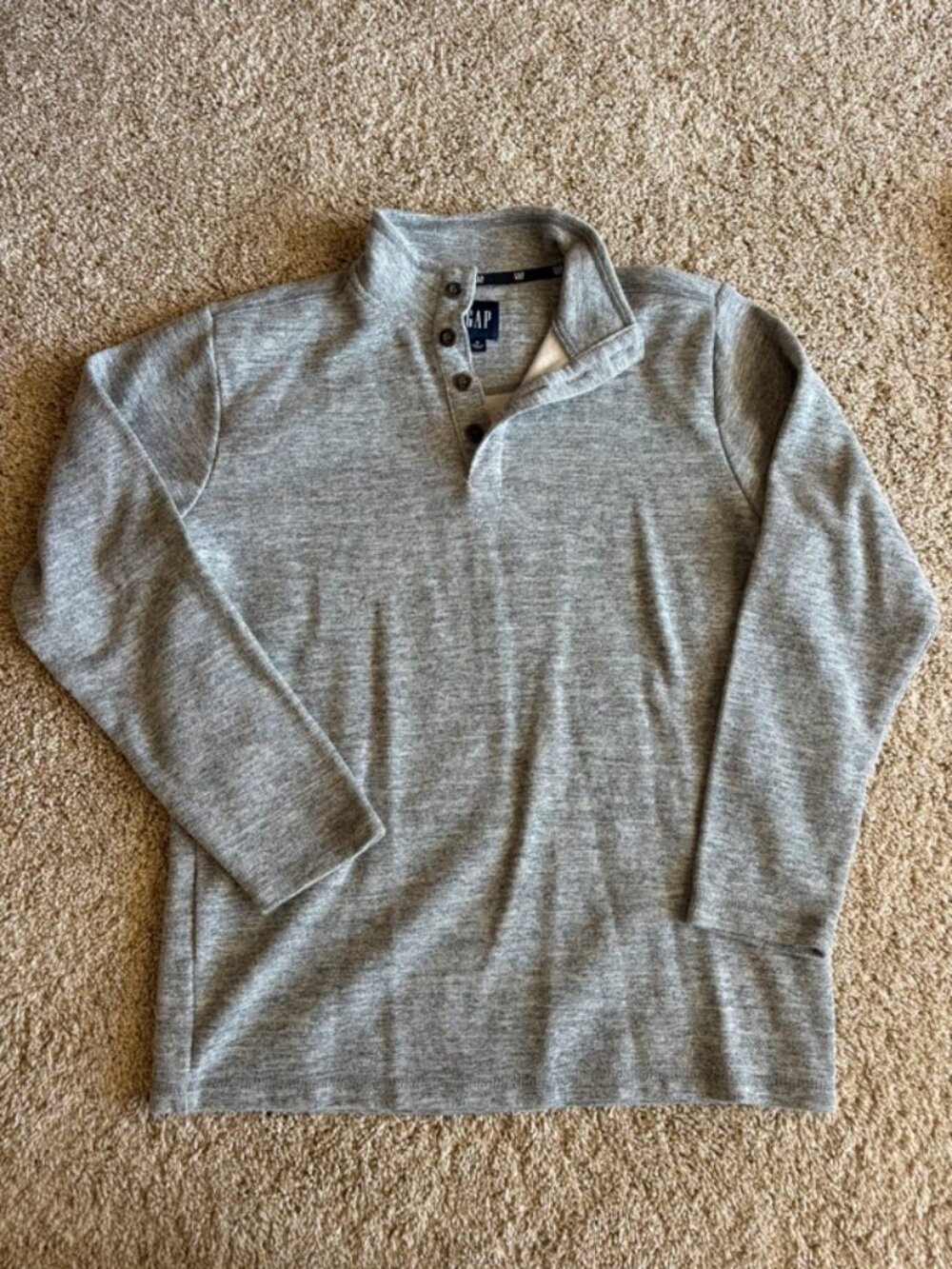 Gap long sleeve shirt